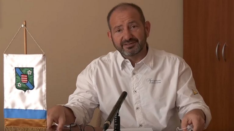 Juhász Béla Sződliget polgármestere koronavírus részleges kijárási tilalom